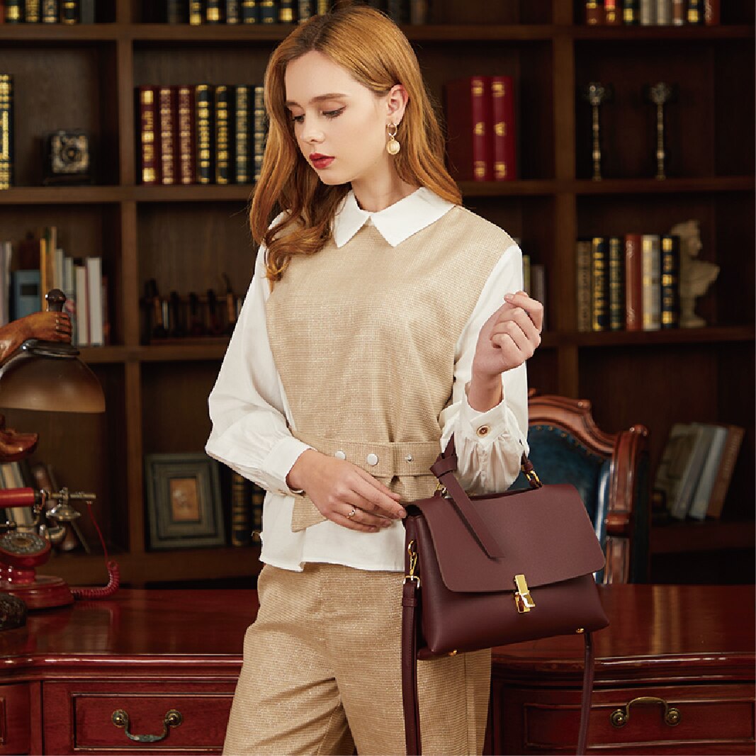 Retro Large Capacity Shoulder Bag — Summer